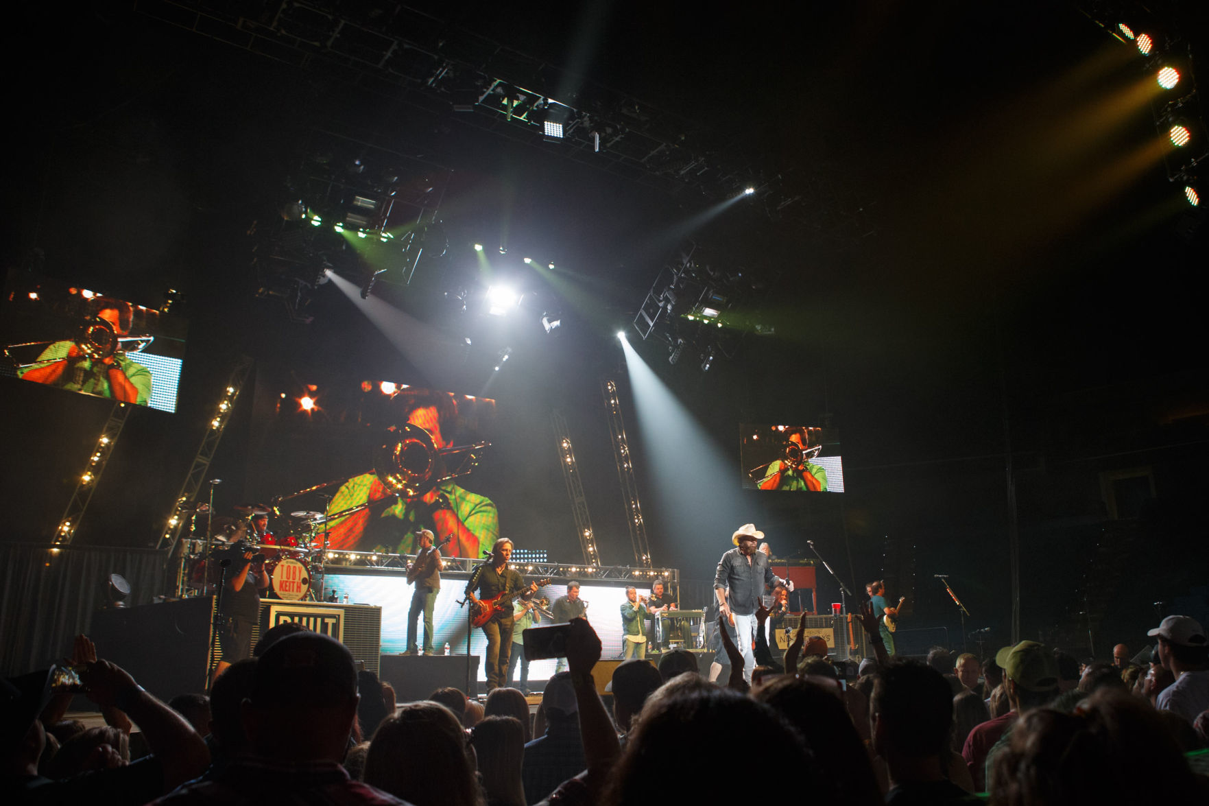 Toby Keith 2016 concert